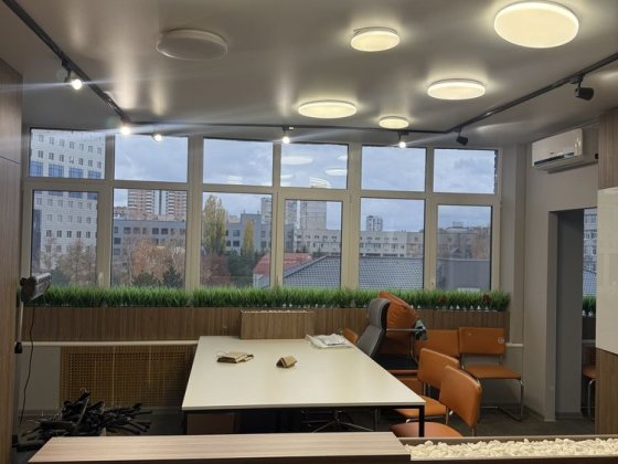 Аренда офиса для офисных сотрудников, студии маникюра,пр.Науки 38 Харків