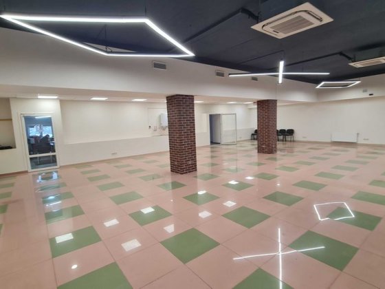 Аренда под АВТОНОМНЫЙ IT-офис или др. 315 м2 в 5 мин. от Конного рынка Харків