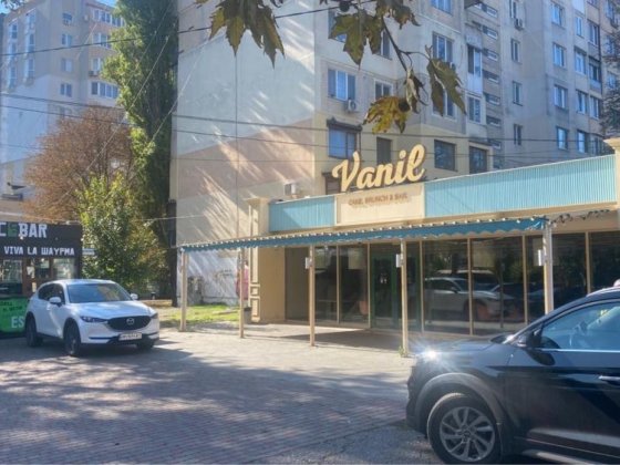 Сдам фасадное помещение на Королева Одесса