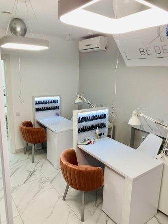 Аренда места в центре красоты Научная проспект науки 10 - фото 1