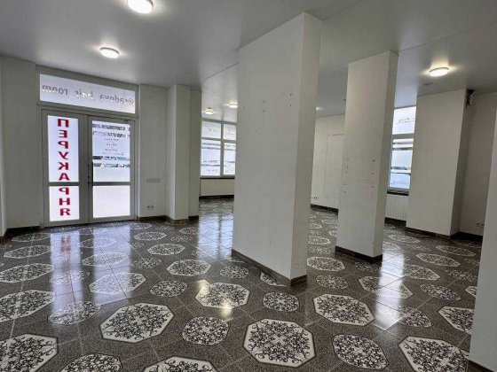 Оренда комерційного фасадного приміщення 95м2 АнтоничаСихівський район Львів