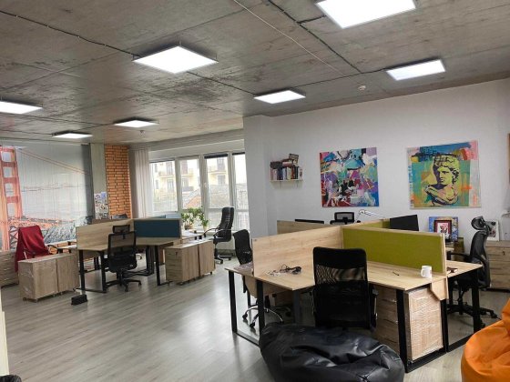 Оренда офісного приміщення 215 вул. Угорська Львов