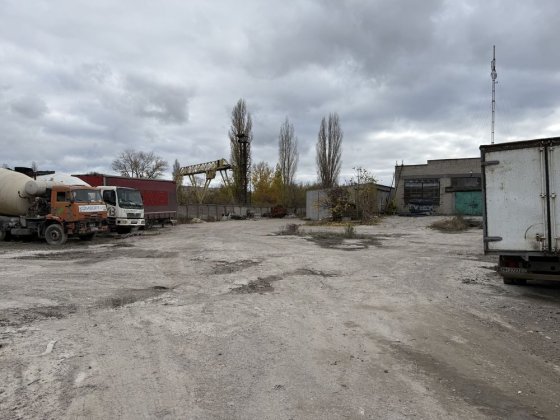 Здам в оренду майданчик 1000м2 на промисловій базі Одеса