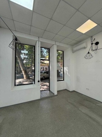 Сдам фасадное помещение в центре города на Ришельевской! 1L21 - фото 1