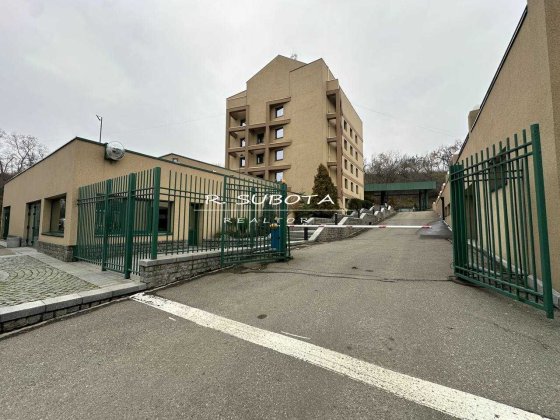 Офисное помещение в отдельно стоящем здании на Победе р-не Ривер Парк