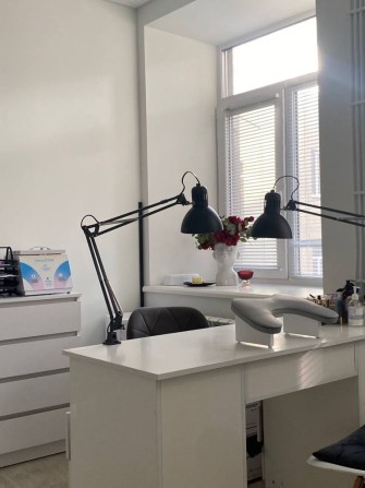 Оренда робочого місця. Майстер манікюру/педикюру - фото 1