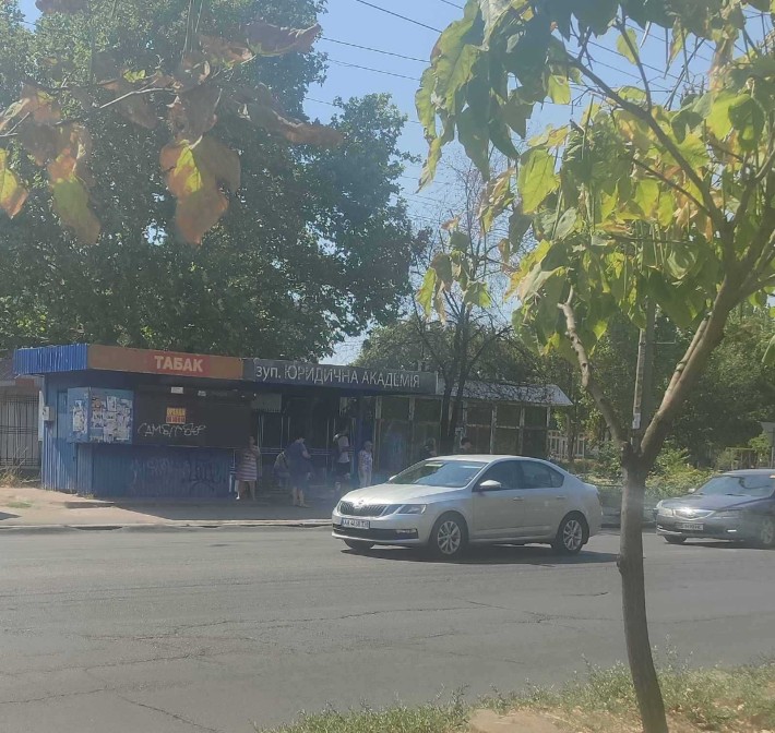 Остановка 1КП аренда киоска 8 кв.м - фото 1