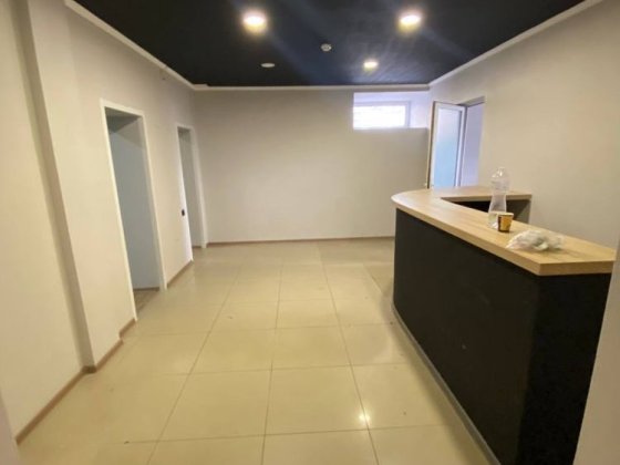 Оренда офісу в цоколі з власним туалетом в 1 хвилині від метро Харьков