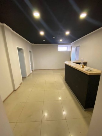 Оренда офісу в цоколі з власним туалетом в 1 хвилині від метро - фото 1