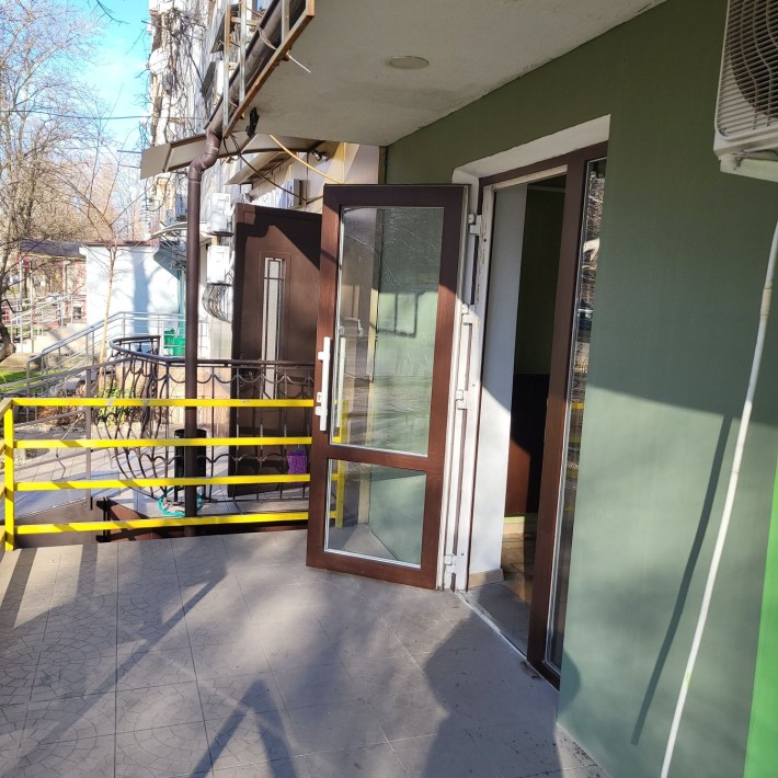 сдам фасад на Королева - фото 1