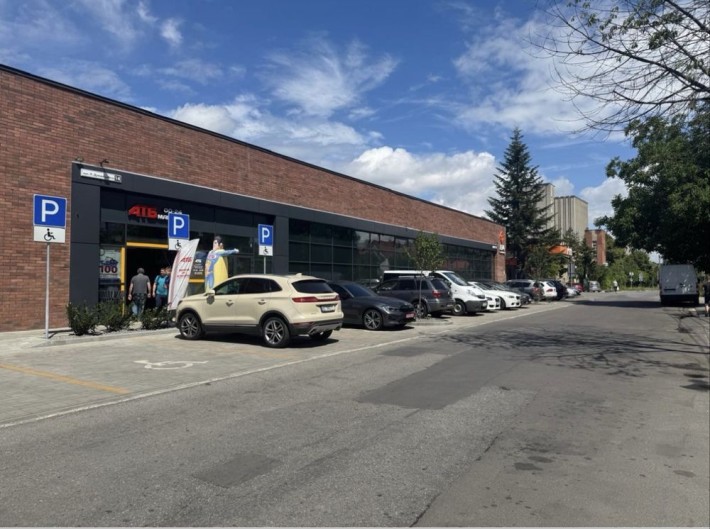 Оренда фасадних приміщень у ТЦ В14 Пр.Буйка 14- без комісііі. - фото 1