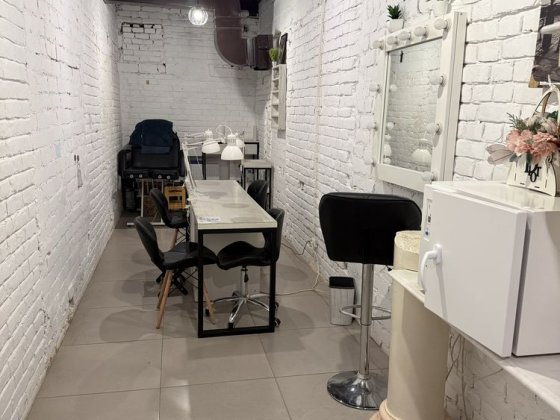 Оренда кабінет манікюр аренда кабинет место  для мастера маникюра Харків