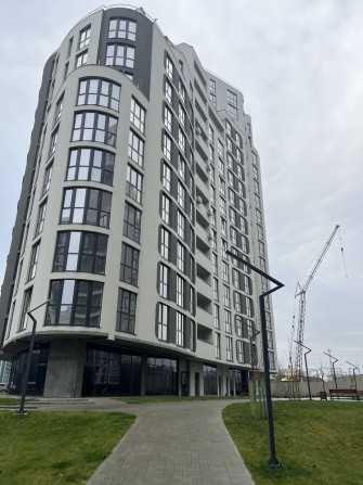 Оренда фасадного приміщення в Жк Парус Сіті - фото 1