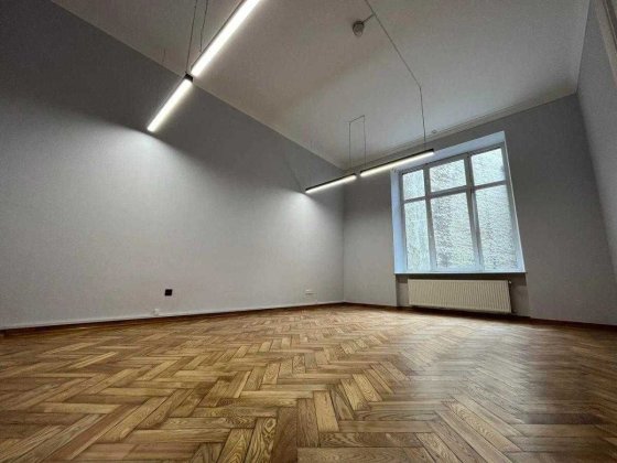 Оренда двох кабінетів в офісному приміщенні по вул.Саксаганського Львів