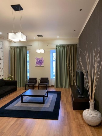 Сдаю ОТЕЛЬ ДЕРИБАСОВСКАЯ 10 Номеров‼️Работающий БИЗНЕС - фото 1