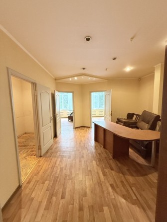 Здам офіс в 3 хвилинах від метро Ботанічний Сад - фото 1