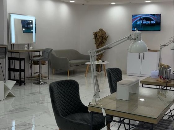 Аренда места мастера маникюра/бровист/визажиста/лашмейкер/тату мастер Харків