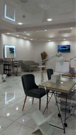 Аренда места мастера маникюра/бровист/визажиста/лашмейкер/тату мастер - фото 1