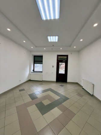 Оренда комерційного приміщення біля Високого замку - фото 1