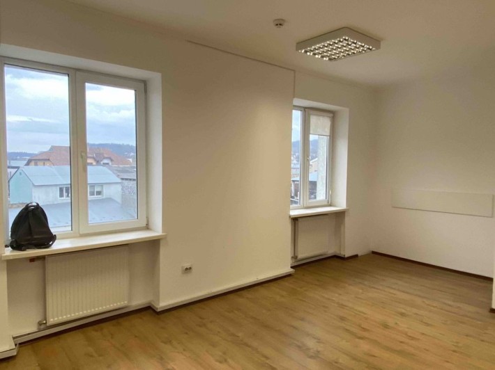 Оренда приміщення на вулиці  Б.Хмельницького,172 - фото 1