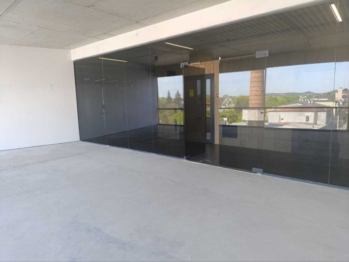 Оренда офісу 300 м.кв в новому БЦ "Вертикаль" по вул. Антоновича - фото 1