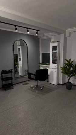 Свет есть всегда! Оренда для майстра перукаря та візажиста. - фото 1