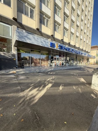 Оренда , фасад 35 кв , пр. Сімферопольський 6 - фото 1