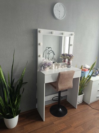 Сдам рабочее место бровисту, визажисту - фото 1