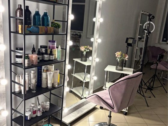 Сдам место мастеру кератина/колористу Харків