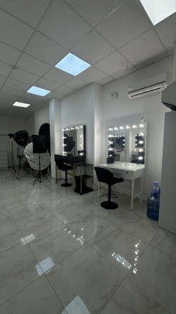 Аренда места для бровиста, визажиста. СВЕТ ЕСТЬ! - фото 1