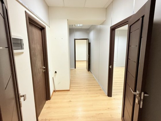 Оренда офісного блоку з 3 окремих кімнат в сучасному Бізнес-центрі Харків