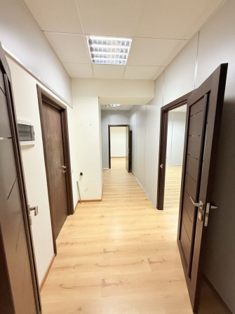 Оренда офісного блоку з 3 окремих кімнат в сучасному Бізнес-центрі - фото 1