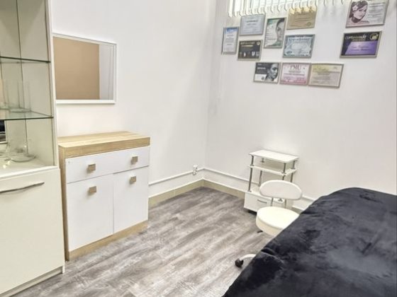 Сдам в аренду кабинет в студии красоты Харків