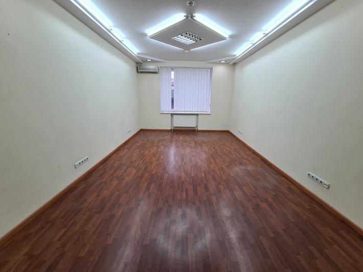 Офис мечты 25 м² — без комиссии и без соседей с дрелью! - фото 1