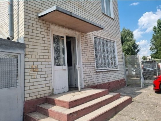 Сдам фасадное  Помещение с отоплением офис магазин склад Харьков