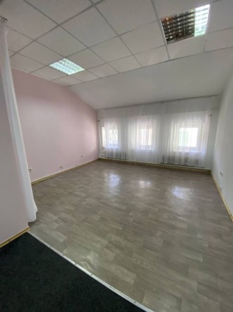 Супер ціна. Оренда офісу з водою в 2 хвилинах від метро Пушквнська - фото 1