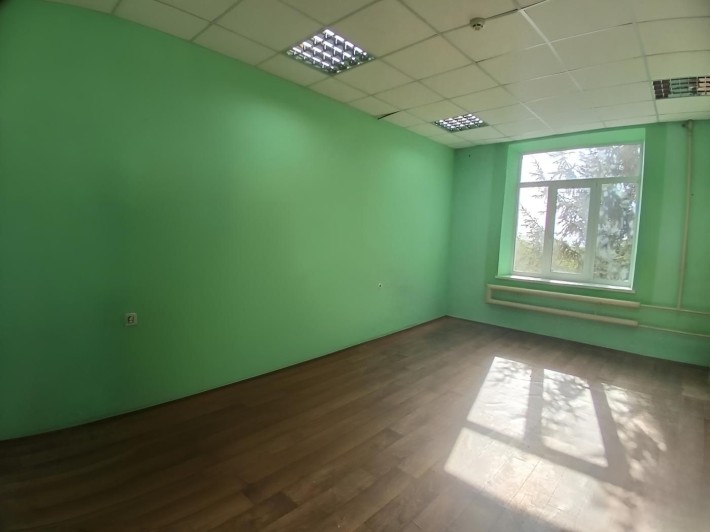 Офіс 24 м2 до метро 5 хвилин - фото 1