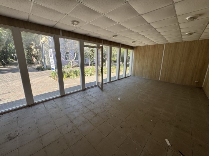 Сдам комерческое помещение под офис склад аптеку магазин - фото 1