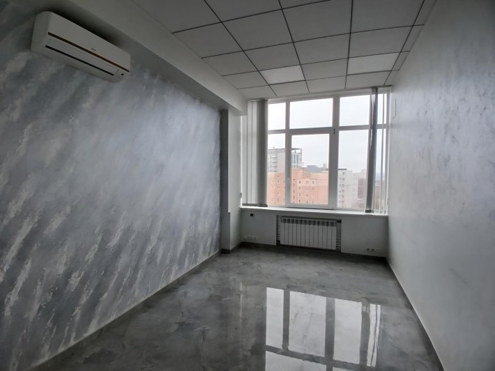 Оренда приміщення: офіс 43м2, до метро 5 хвилин - фото 1