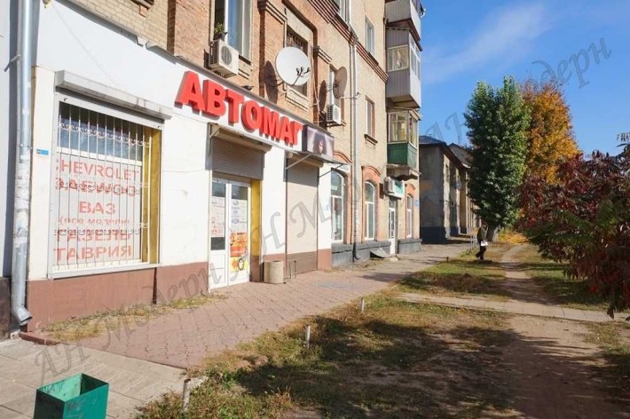 Фасадний магазин недалеко від ТРК Французький бульвар - фото 1