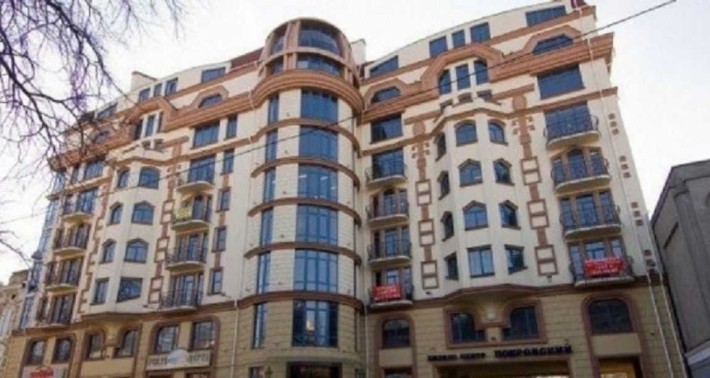 СДАМ  ЦЕНТР    Офис в БЦ Покровский  11.6 кв.м за 4000 гр. - фото 1