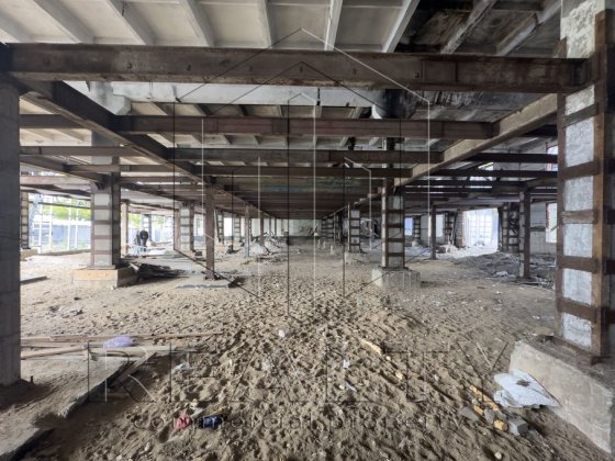 Фасадное помещение 1700 м² с парковкой – идеально для супермаркета Одеса