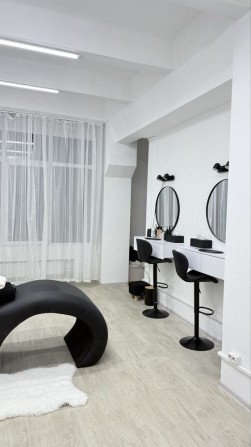 Оренда місця бровиста, лешмейкера - фото 1