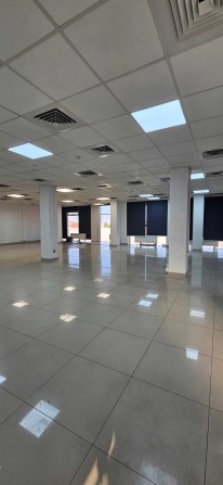 Офис 200кв.м в Центре города   Open Space с панорамным видом. - фото 1