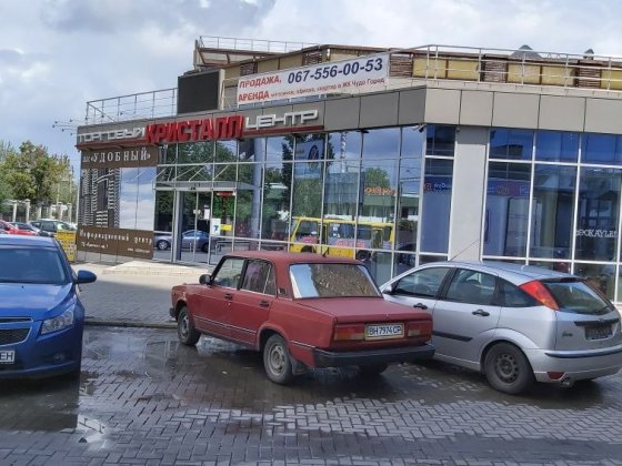 Аренда 16м2 .1эт.ТЦ Кристалл ул.Среднефонтанская,19г Одеса