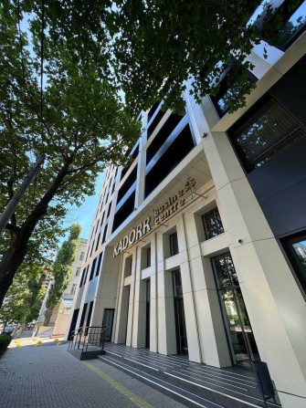 офис в ЦЕНТРЕ ГОРОДА  бц Итальянский 54,6м2 - фото 1