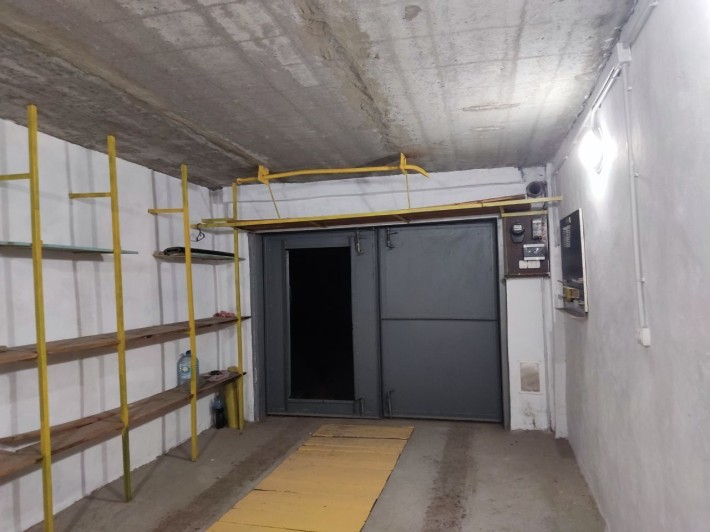 сдам/продам гараж в 17  кооперативе сухой в отличном состоянии - фото 1