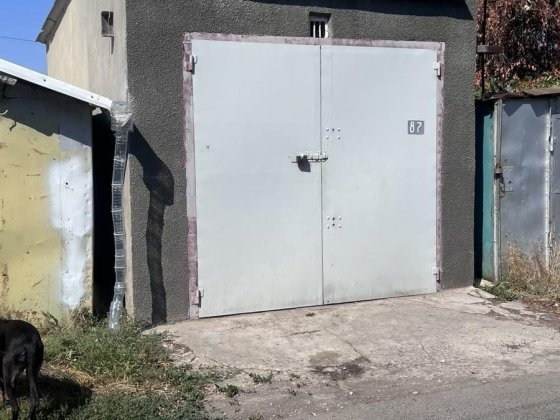 Сдам капитальный гараж Черноморск