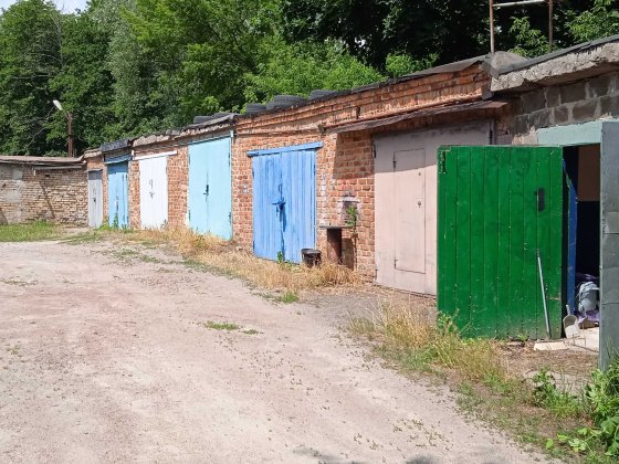 Гараж з ямою,  оренд 18 м.кв. Буча