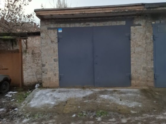 Сдам гараж Крєс во дворе